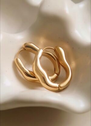 Darcy Oval Hoop Earrings