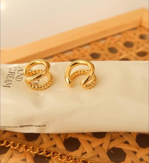 img_1805.jpg 18K Braided Ear Cuff - Single