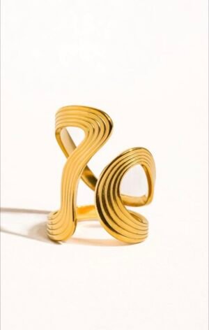 Xena Wavy Abstract Ring
