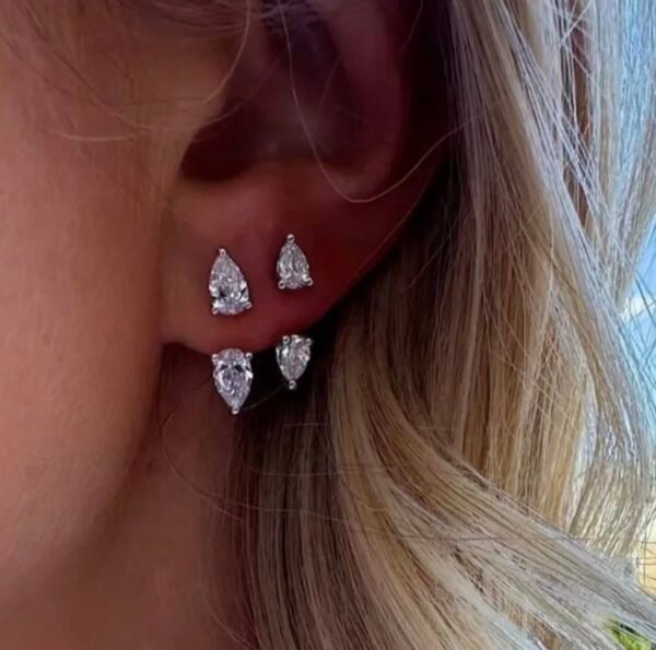 Screenshot Dainty Drops Stud Earrings